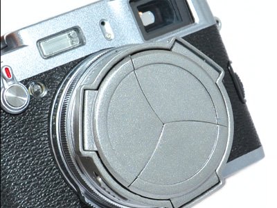 FUJIFILM X100S / X100 専用 オートレンズキャップ ALC-X100 （シルバー）