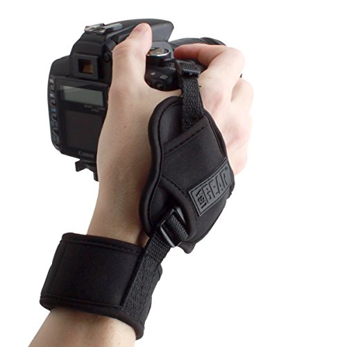 USA Gear カメラグリップハンドストラップ・簡単取り外し・調節可能 The USA GEAR DualGRIP Hand Support and Wrist Strap 一眼レフ・ミラーレス・三脚穴のある全てのカメラ 黒 ネオプレン素材・一部メタル GRCMDG0110BKEW