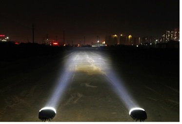 【Abz company】LED バイク オートバイ 車 バギー カー ヘッド ライト フォグ ランプ 作業灯 20W 10V - 80V 対応 防水 PC レンズ 角度 調整 可能 白光 20Ｗ
